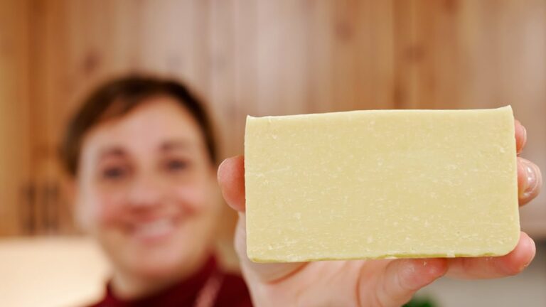Ingredienti Essenziali per Saponi Fatti in Casa