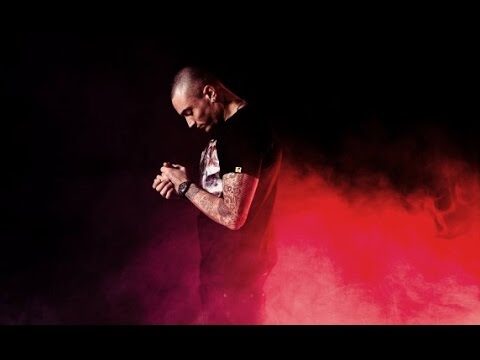 Rose Nere Vere: La Bellezza dell’Autenticit&agrave;